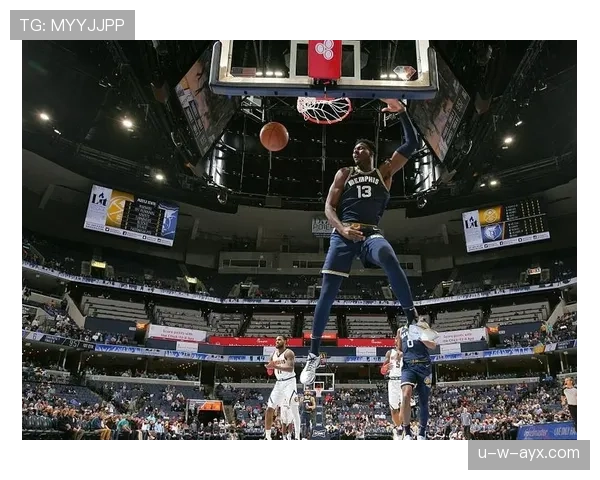 篮下护筐主导防守限制对手内线成就十一冠