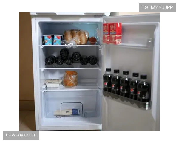 扬尼斯家里冰箱里到底都塞了啥，跟他场上那个爆发力完全不搭啊